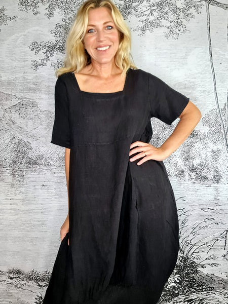 Helga May Black Plain Mid Sleeve Maxi Dress
