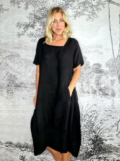 Helga May Black Plain Mid Sleeve Maxi Dress